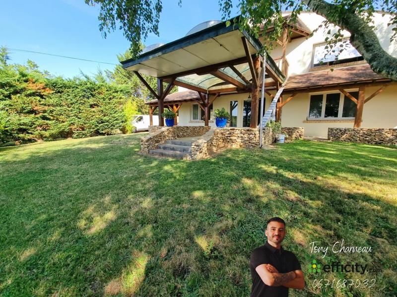 Maison - 260 m² - 5 pièces