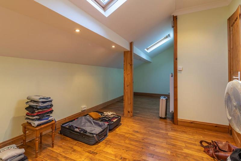 Maison - 90 m² - 6 pièces