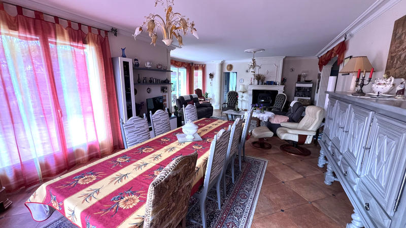 Maison - 180 m² - 6 pièces