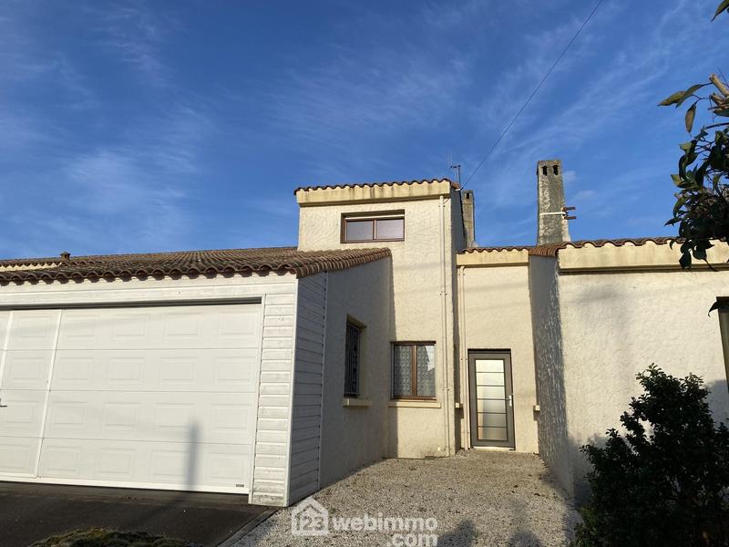 Maison - 202 m² - 7 pièces