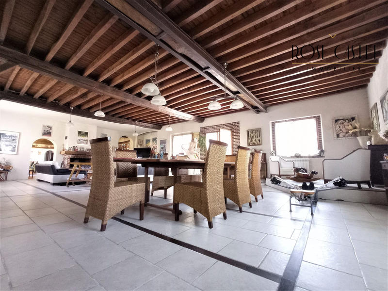 Maison ancienne - 400 m² - 9 pièces