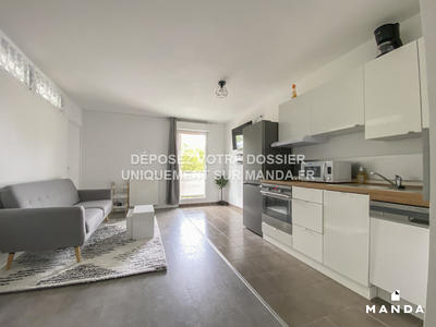 Chambre - 11 m² - 4 pièces