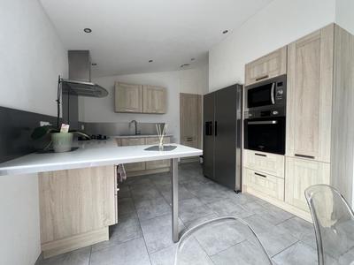 Maison - 140 m² - 7 pièces