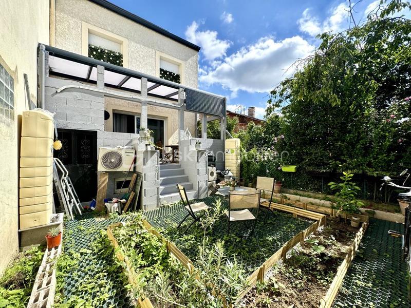 Maison traditionnelle - 90 m² - 5 pièces