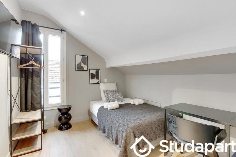 Chambre - 11 m² - 1 pièce