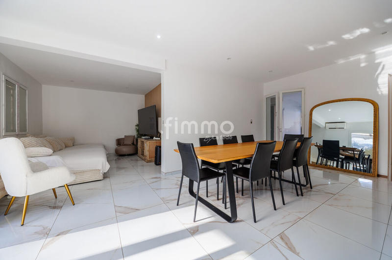 Maison - 179 m² - 6 pièces