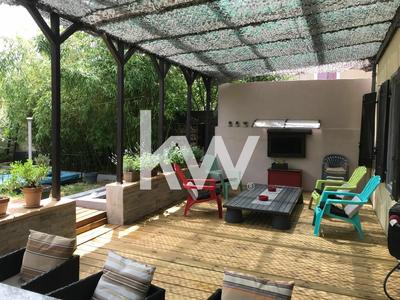 Maison - 260 m² - 6 pièces