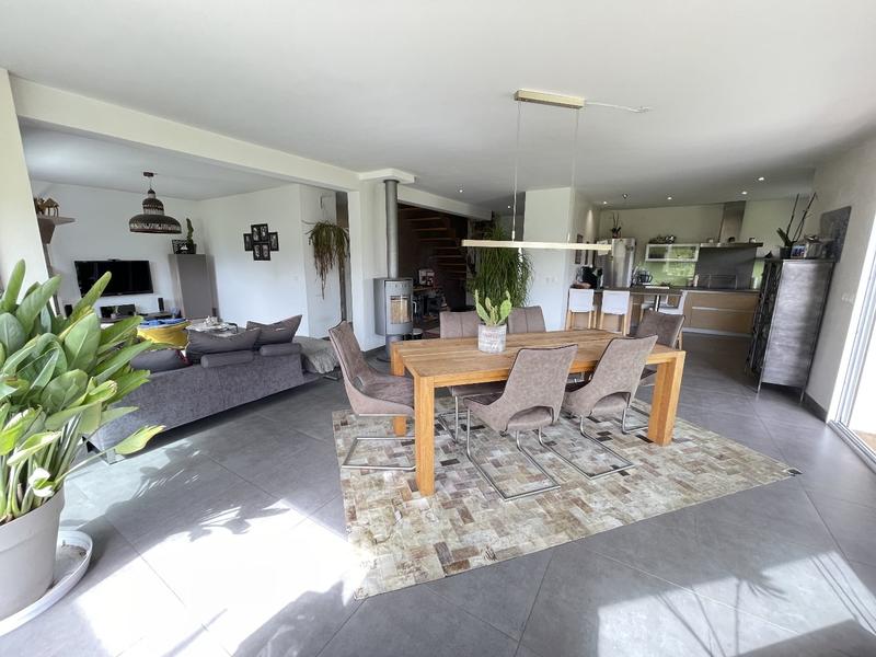 Maison - 160 m² - 5 pièces