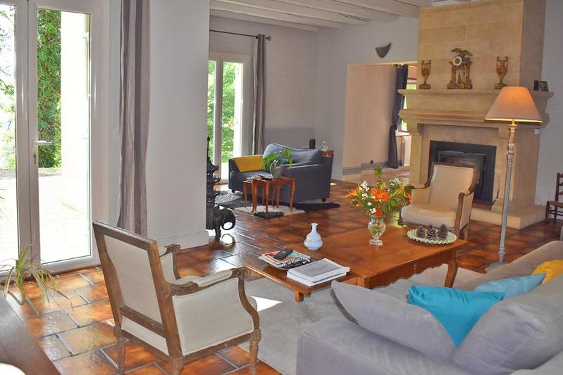 Maison - 213 m² - 10 pièces