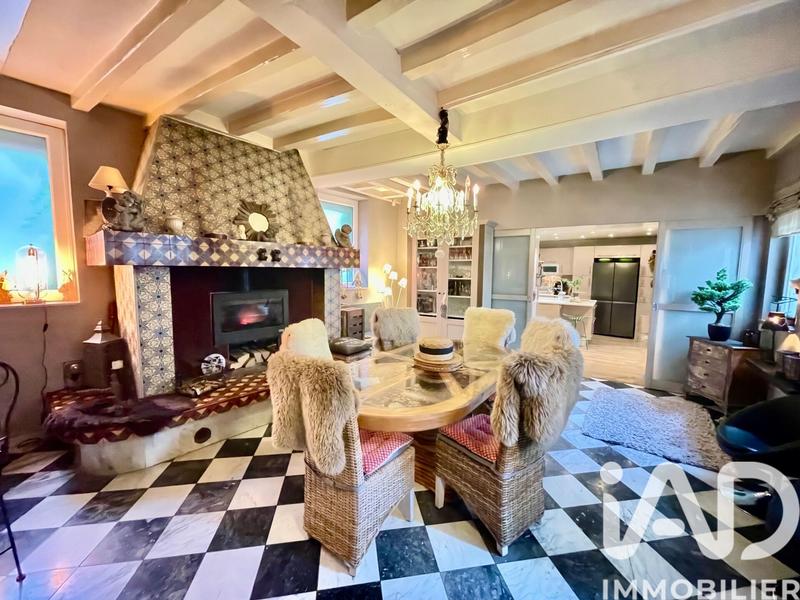 Maison - 408 m² - 11 pièces