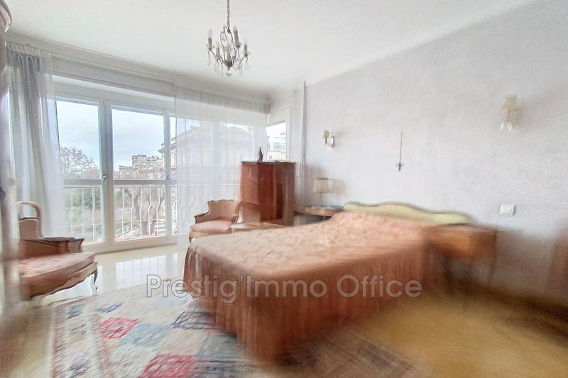 Appartement - 140 m² - 5 pièces