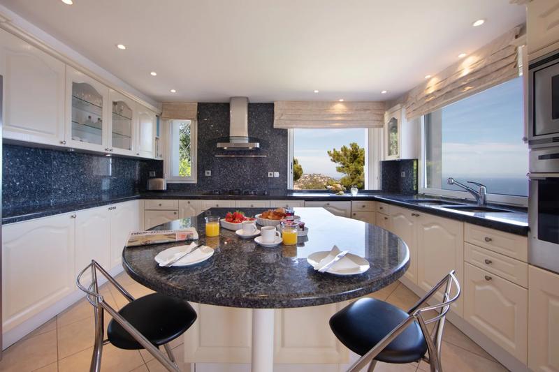 Villa - 231 m² - 6 pièces