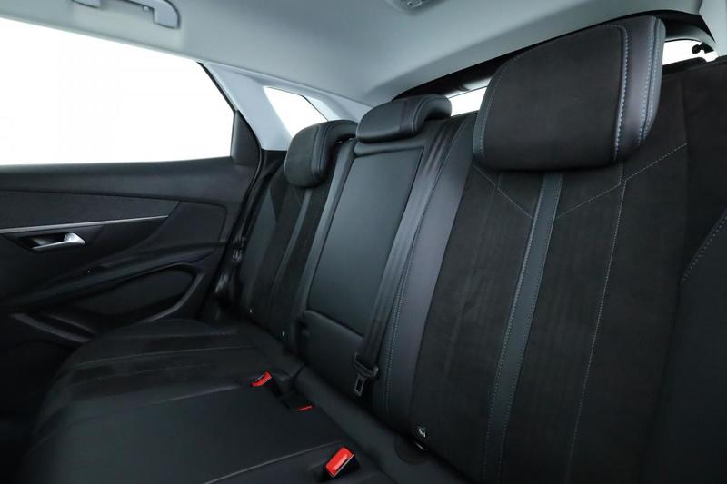 Peugeot 3008 1.2 PureTech Crossway Eat8 130 ch