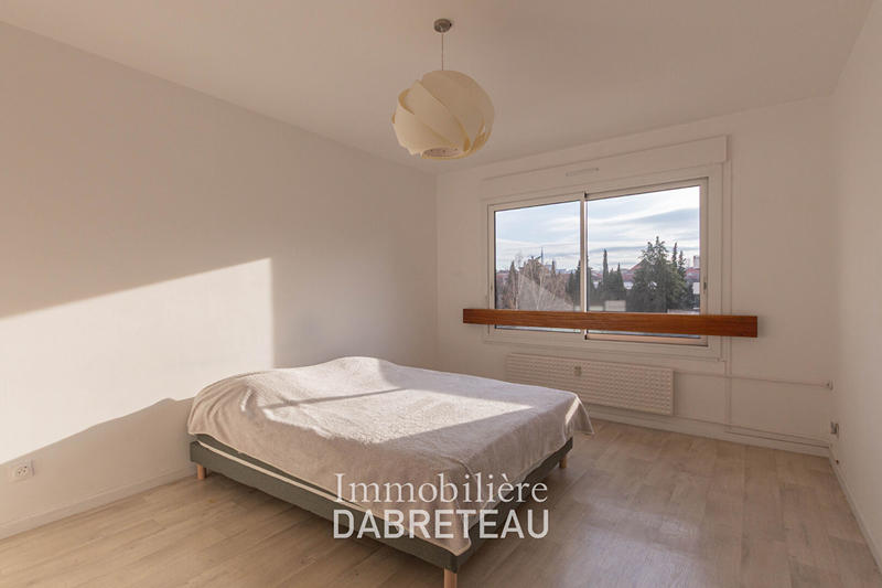 Appartement - 107 m² - 4 pièces