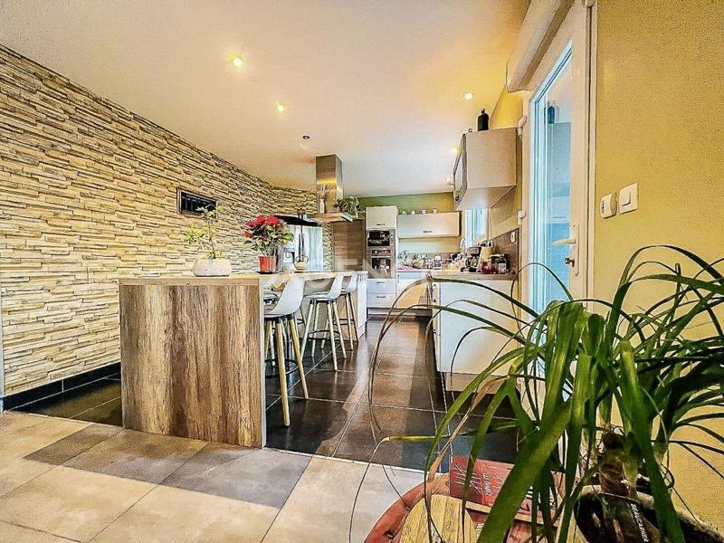 Maison - 155 m² - 6 pièces