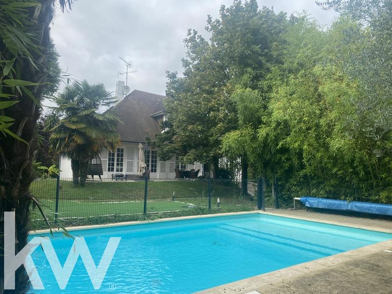 Maison - 190 m² - 6 pièces