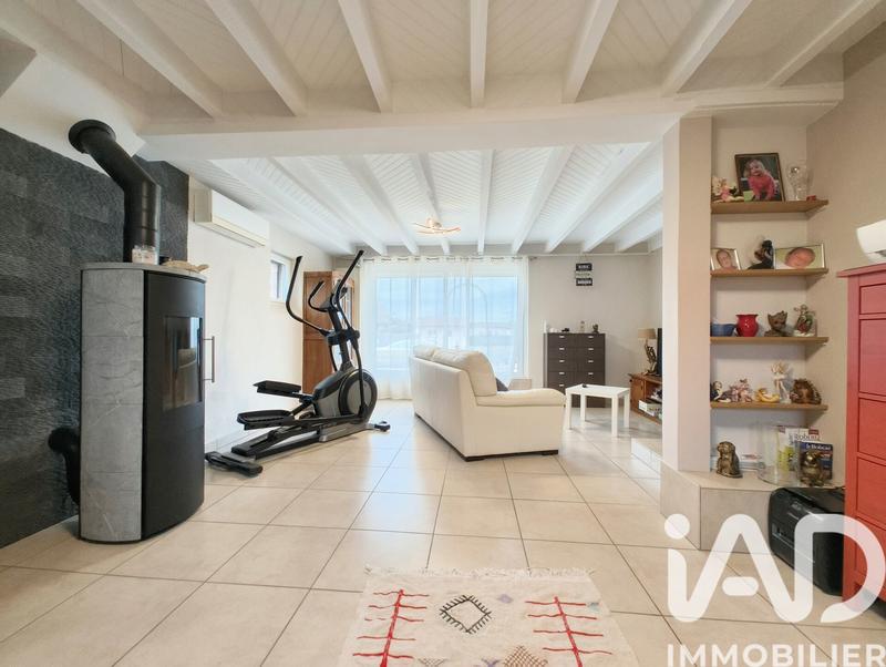 Maison - 211 m² - 6 pièces