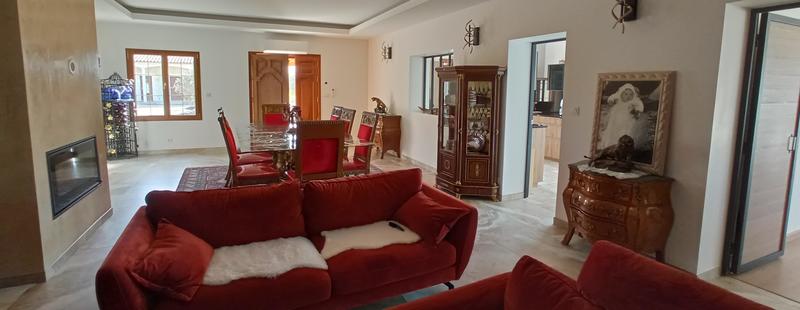 Villa - 281 m² - 7 pièces