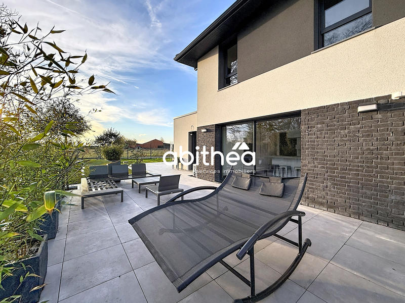 Maison - 176 m² - 8 pièces