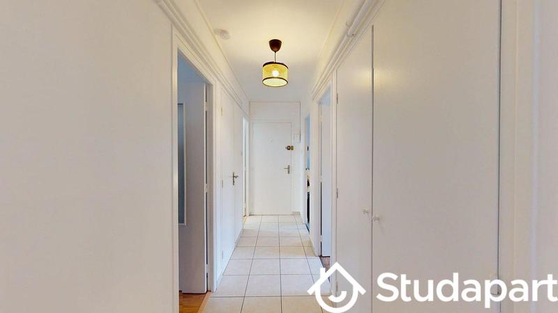 Chambre - 9 m² - 1 pièce