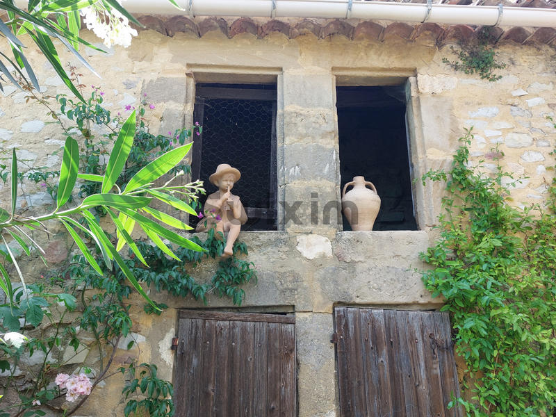 Propriété - 220 m² - 8 pièces