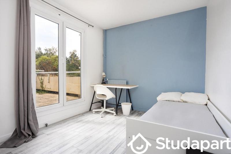 Chambre - 10 m² - 1 pièce