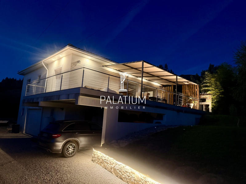 Maison - 138 m² - 4 pièces