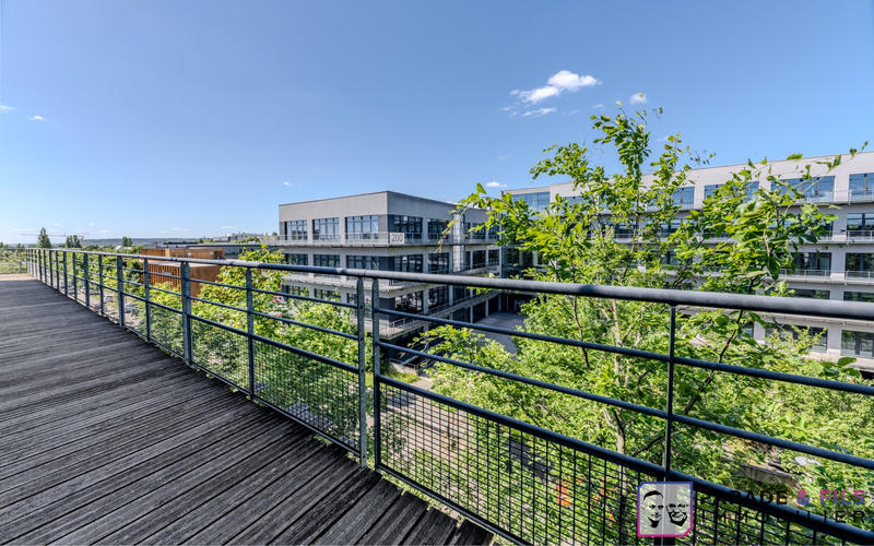 Bureau - 476 m² - 17 pièces