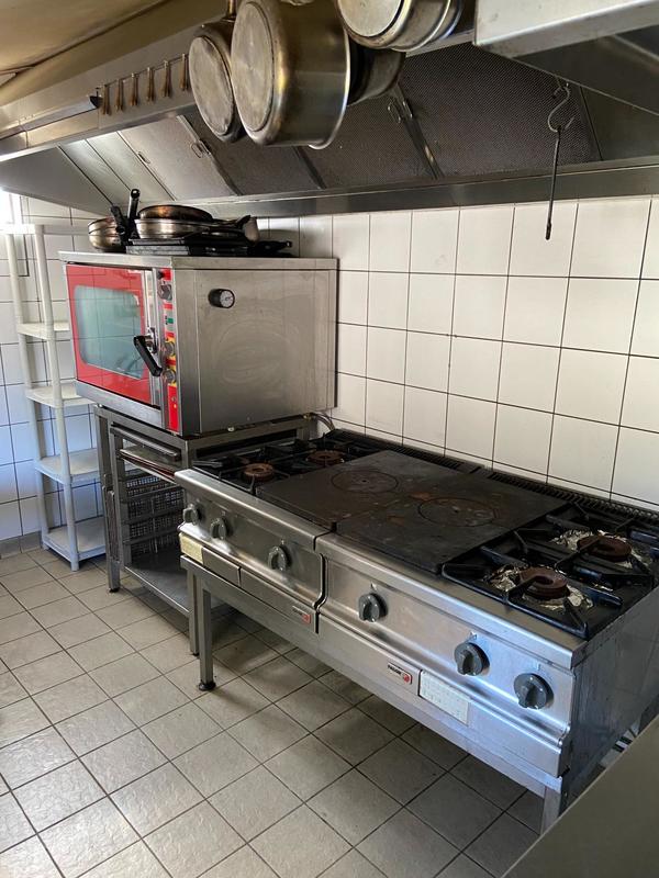 Local commercial - 685 m²