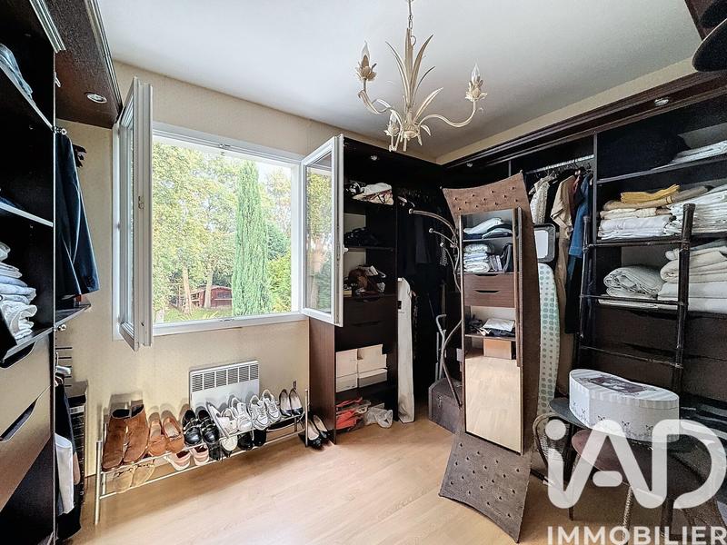 Maison - 248 m² - 8 pièces