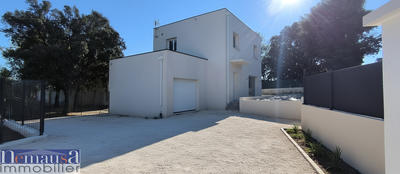 Maison - 93 m² - 4 pièces