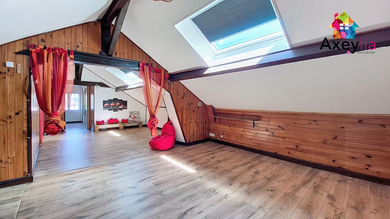 Maison - 170 m² - 8 pièces