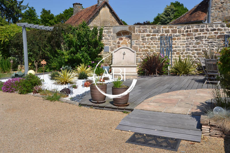 Maison - 180 m² - 6 pièces