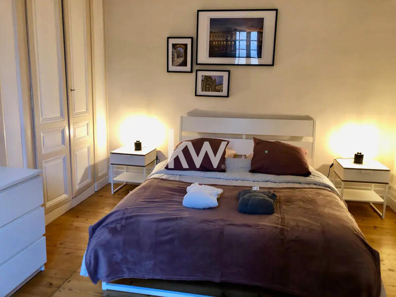 Immeuble - 250 m² - 14 pièces