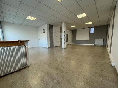 Local commercial - 70 m² - 1 pièce