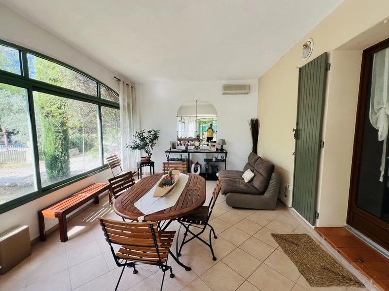 Maison - 280 m² - 5 pièces