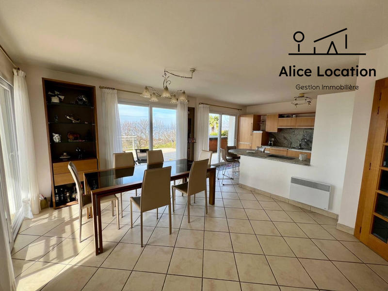 Maison - 150 m² - 4 pièces