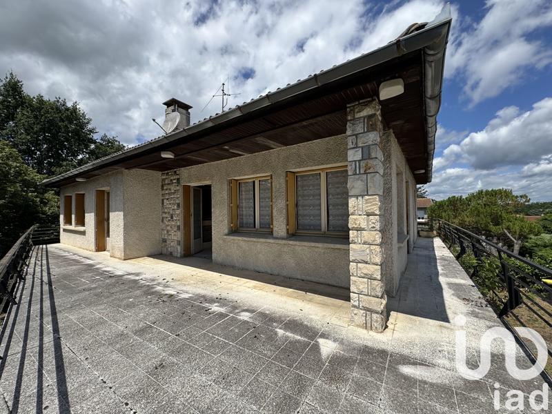 Maison - 210 m² - 9 pièces