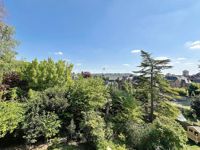 Appartement - 141 m² - 5 pièces