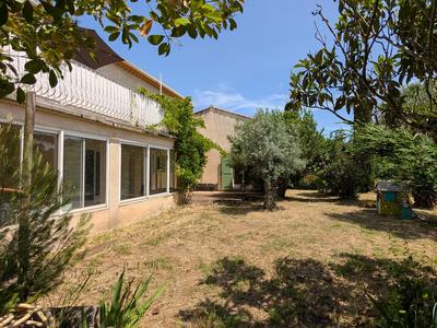 Maison - 265 m² - 9 pièces