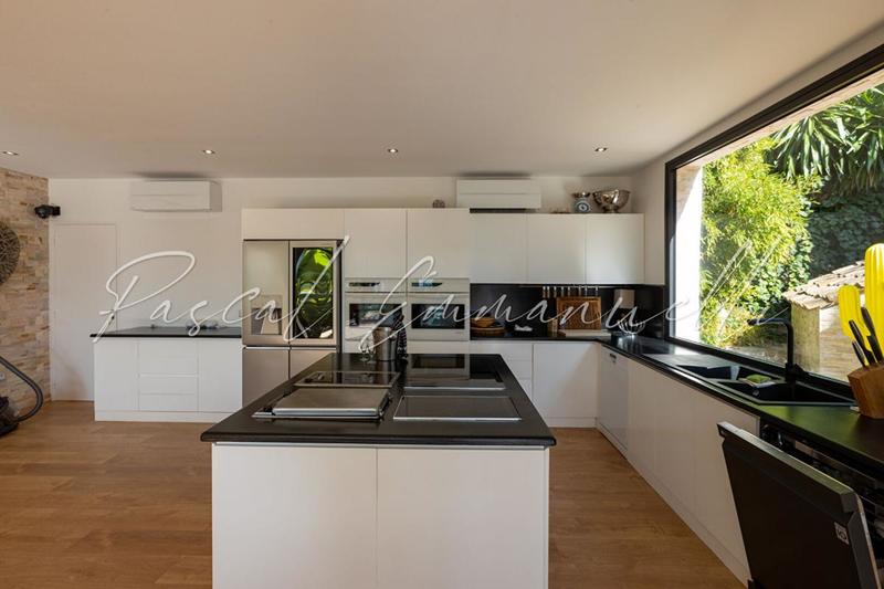 Villa - 410 m² - 8 pièces