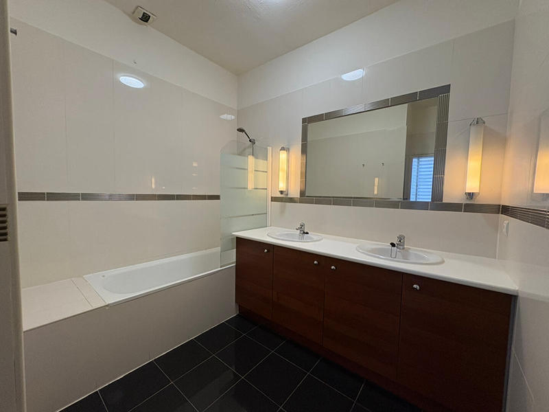 Appartement - 60 m² - 2 pièces