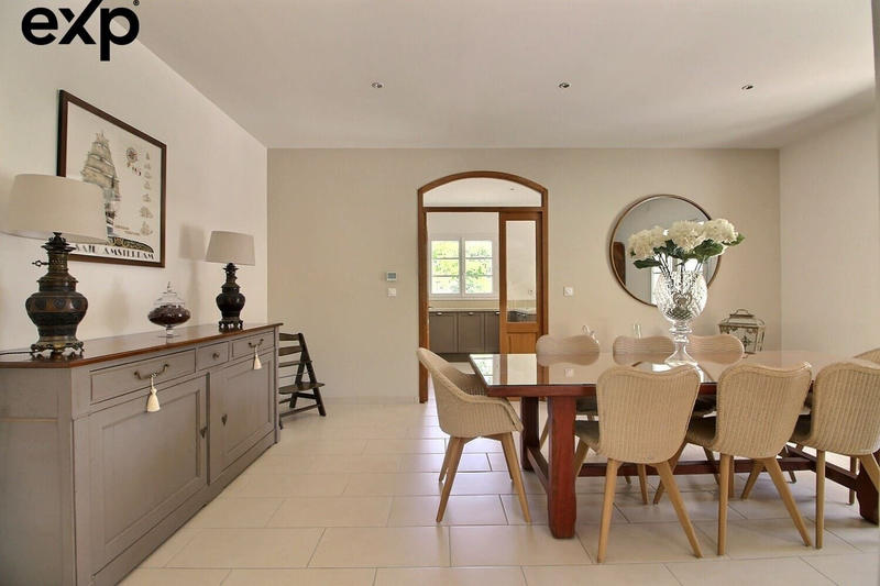 Villa - 198 m² - 7 pièces