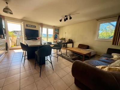 Appartement - 85 m² - 4 pièces