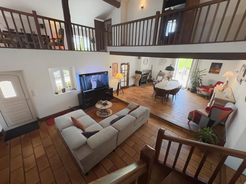 Maison de maîtres - 260 m² - 8 pièces