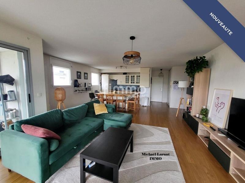 Appartement - 82 m² - 3 pièces