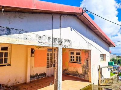 Maison - 89 m² - 5 pièces