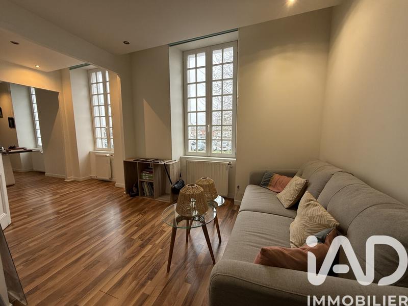 Maison - 301 m² - 13 pièces
