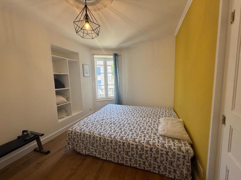 Maison en pierre - 302 m² - 12 pièces