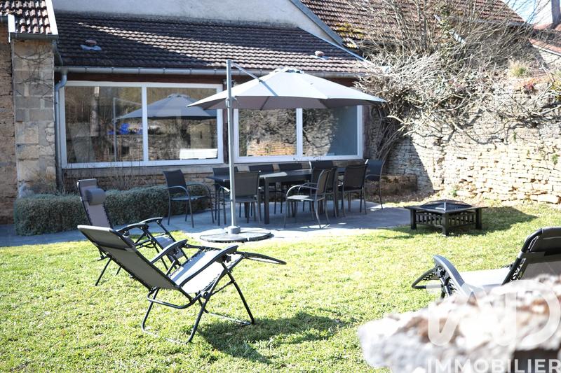 Maison - 213 m² - 10 pièces